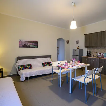 Semesterbostad Pavlina's 1 *