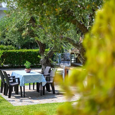 Holiday home Pavlina's 1 *