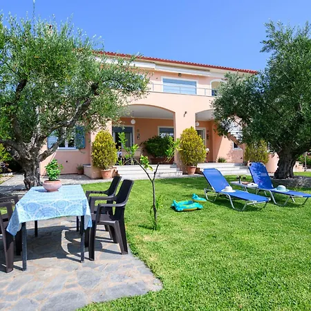 Holiday home Pavlina's 1