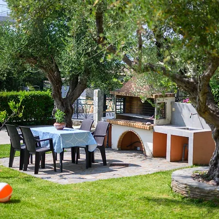 Pavlina's 1 Holiday home Chrani