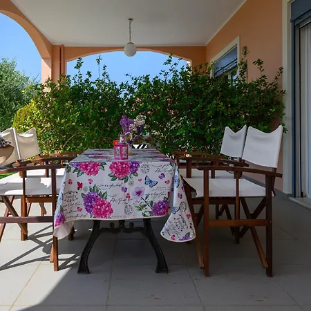 Holiday home Pavlina's 1